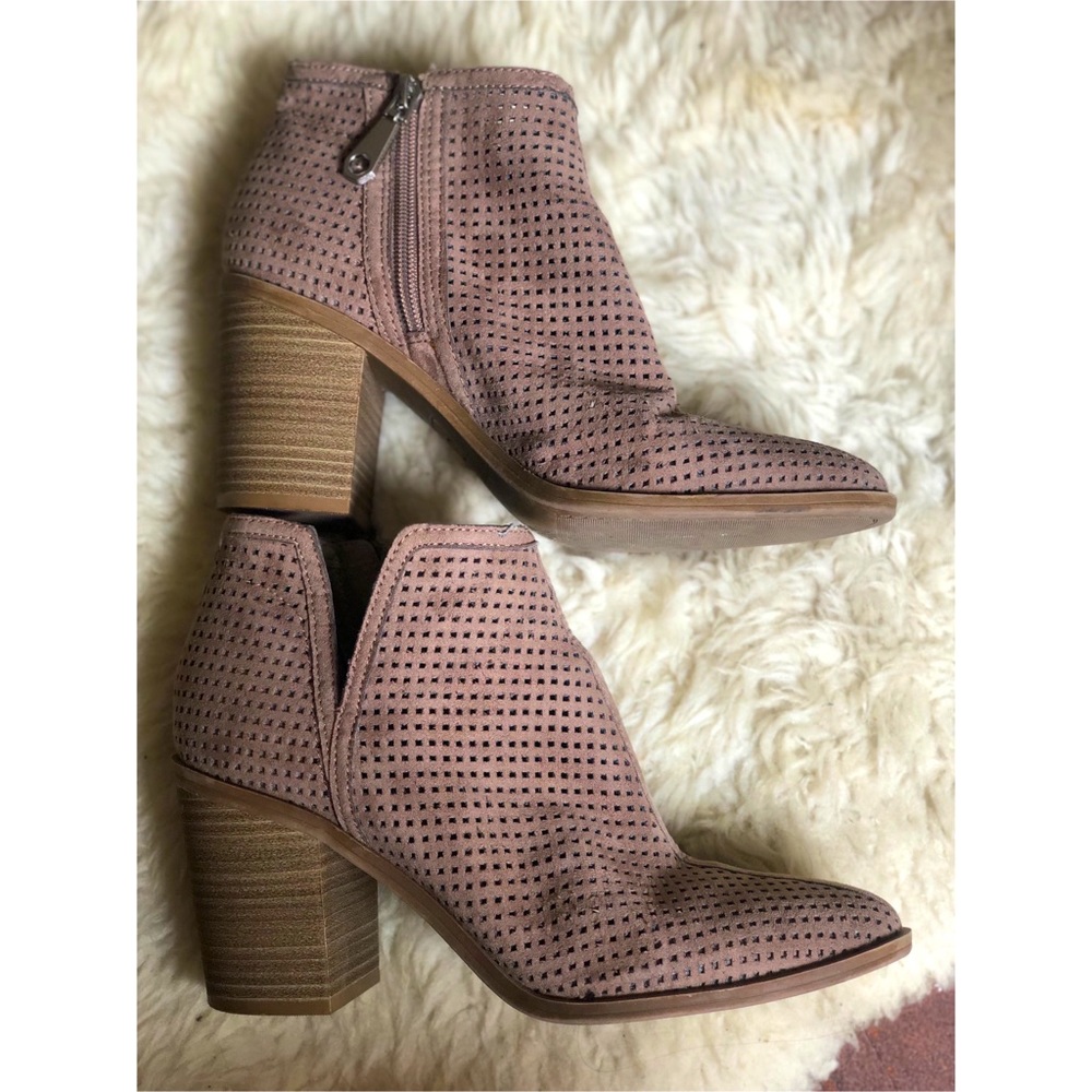 Dolce Vita Heeled Booties Size 8